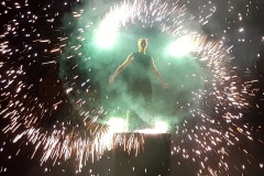 Funkenstaebe-auf-dem-Plateau